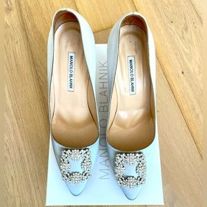 Manolo Blahnik Hangisi 105 satin